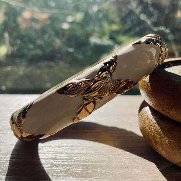Sequin Jewelry - Sequin Gold Rope and White Enamel Spring Clasp Bangle